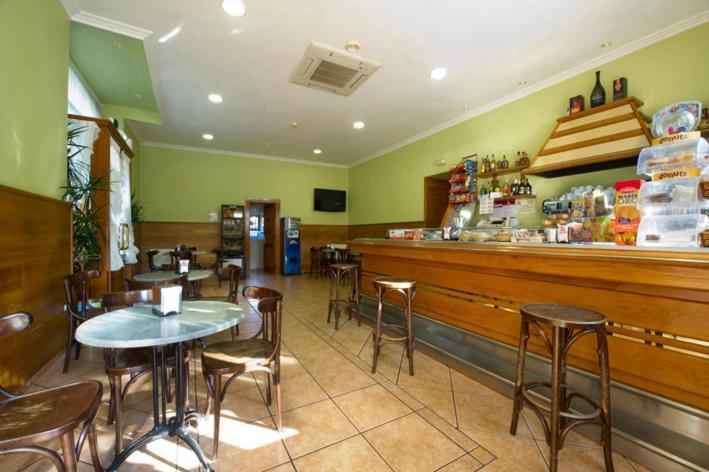 Hotel Restaurante La Casilla Cangas De Narcea Extérieur photo