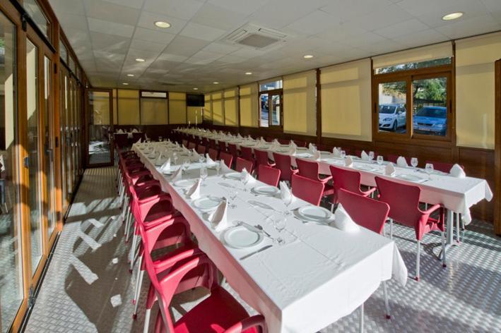 Hotel Restaurante La Casilla Cangas De Narcea Extérieur photo