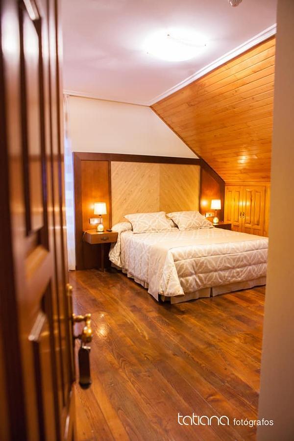 Hotel Restaurante La Casilla Cangas De Narcea Extérieur photo