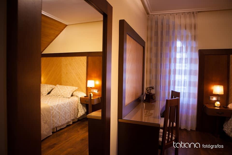 Hotel Restaurante La Casilla Cangas De Narcea Extérieur photo